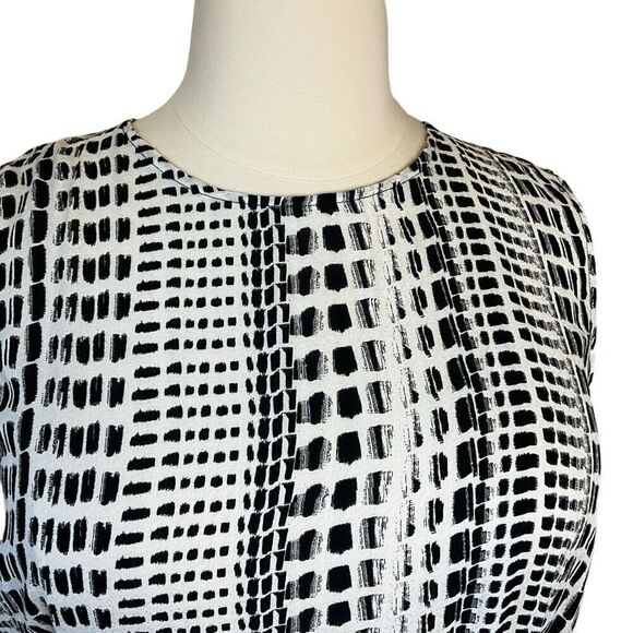 Ava & Viv Womens Size 3X Peplum Sleeveless Blouse Top Black White Flowy NWT - Picture 2 of 16